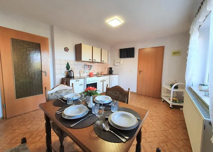 Gemuetliche Am Huelfensberg Und Dem Gruenen Band *